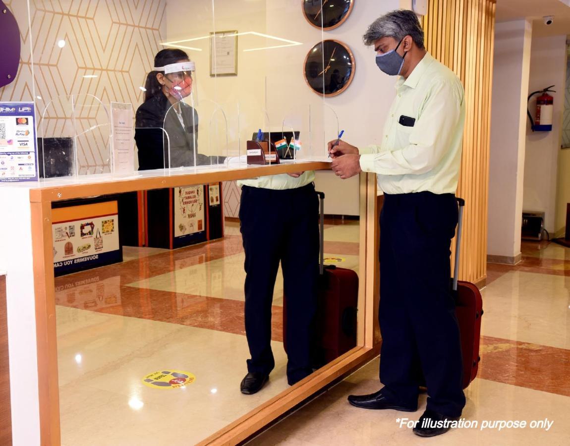 Oyo Flagship 62980 Shiva Residency Hotel Garhi Harsaru Luaran gambar
