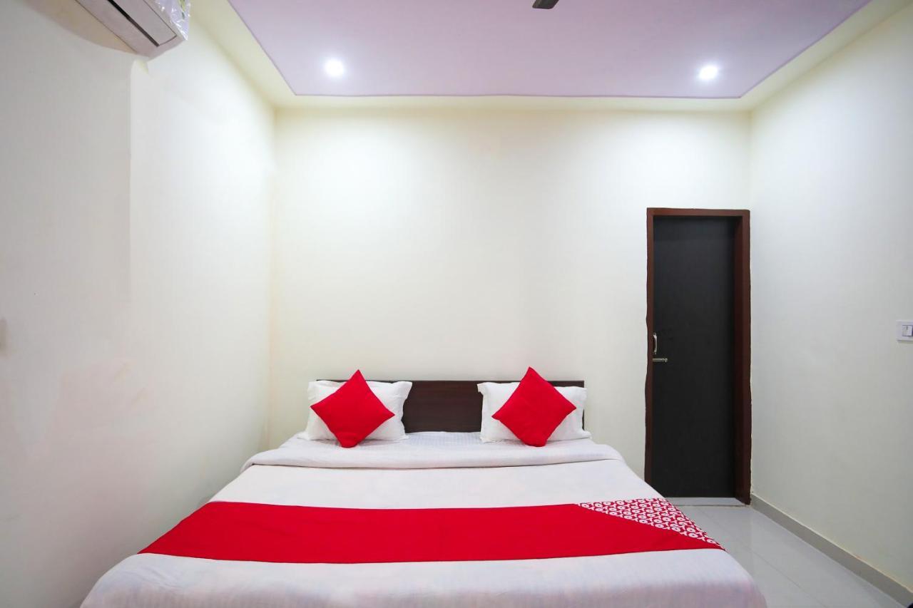 Oyo Flagship 62980 Shiva Residency Hotel Garhi Harsaru Luaran gambar