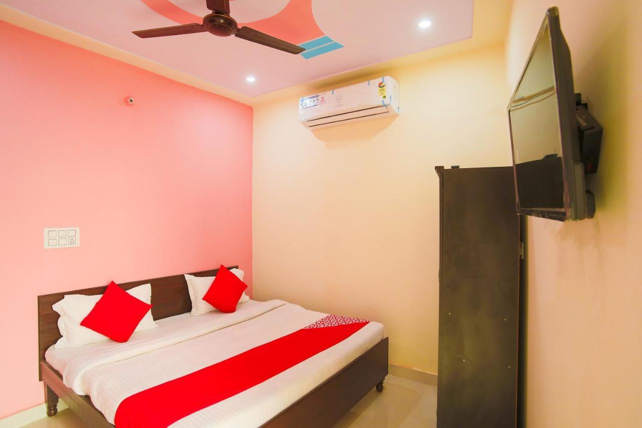 Oyo Flagship 62980 Shiva Residency Hotel Garhi Harsaru Luaran gambar